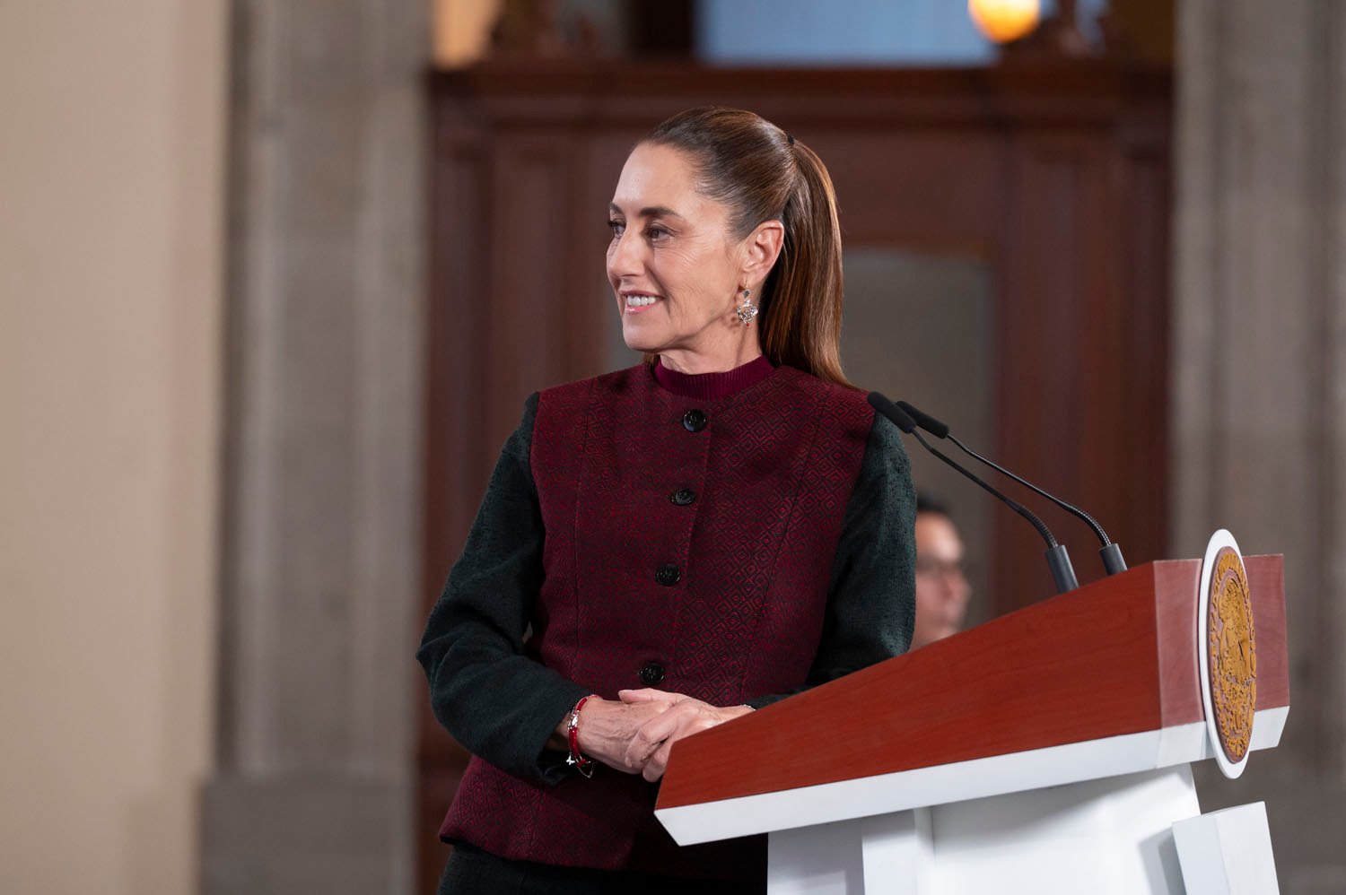 Sheinbaum enviará reforma para eliminar «pensiones doradas» de exfuncionarios; busca ahorro de 5 mil mdp