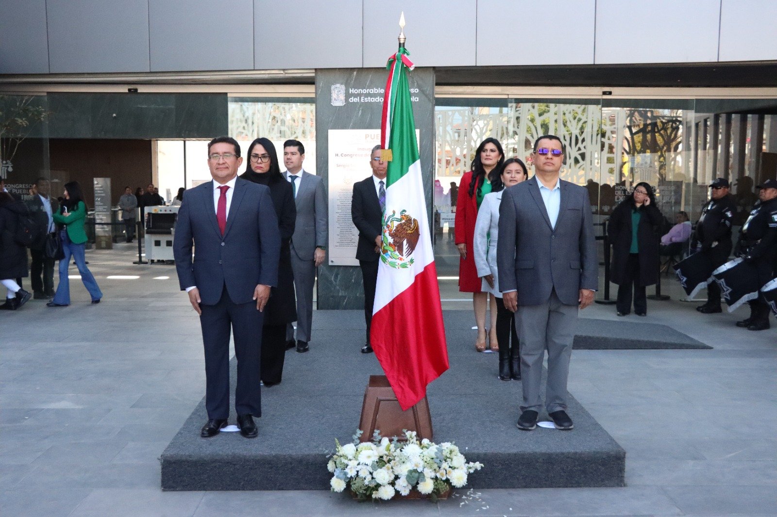 Conmemora Congreso del Estado el Día de la Bandera Mexicana