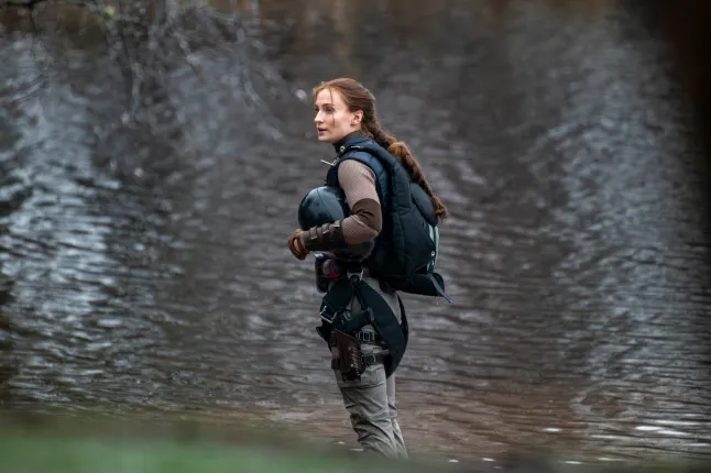 Pausa en el set de ‘Tomb Raider’: Sophie Turner sufre lesión durante el rodaje