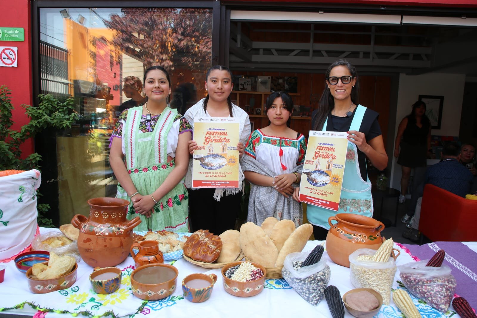 Presenta gobierno de Pepe Chedraui Festival de la Gordita en la Resurrección