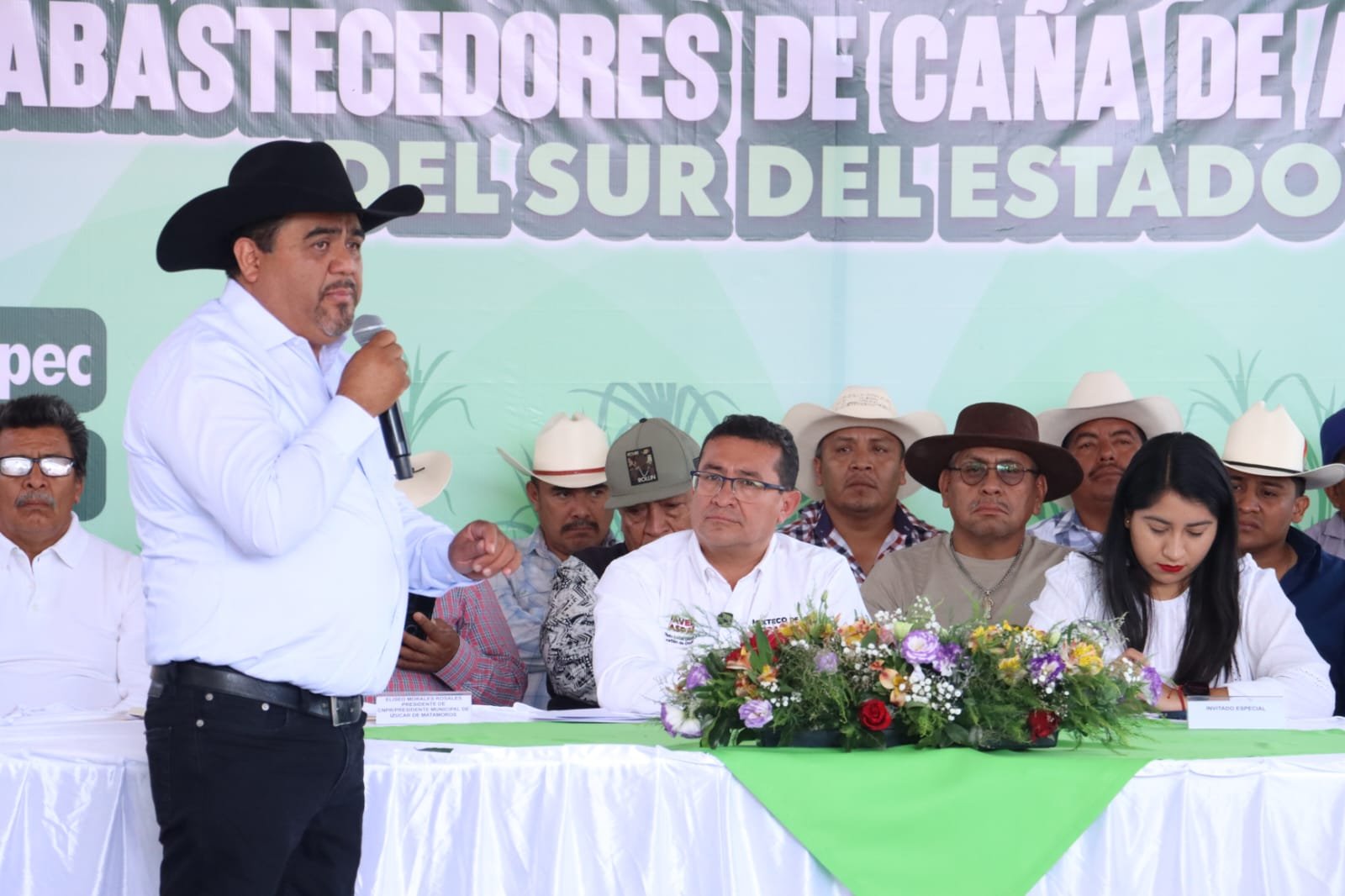 Fortalece Pável Gaspar diálogo con productores cañeros del sur del estado