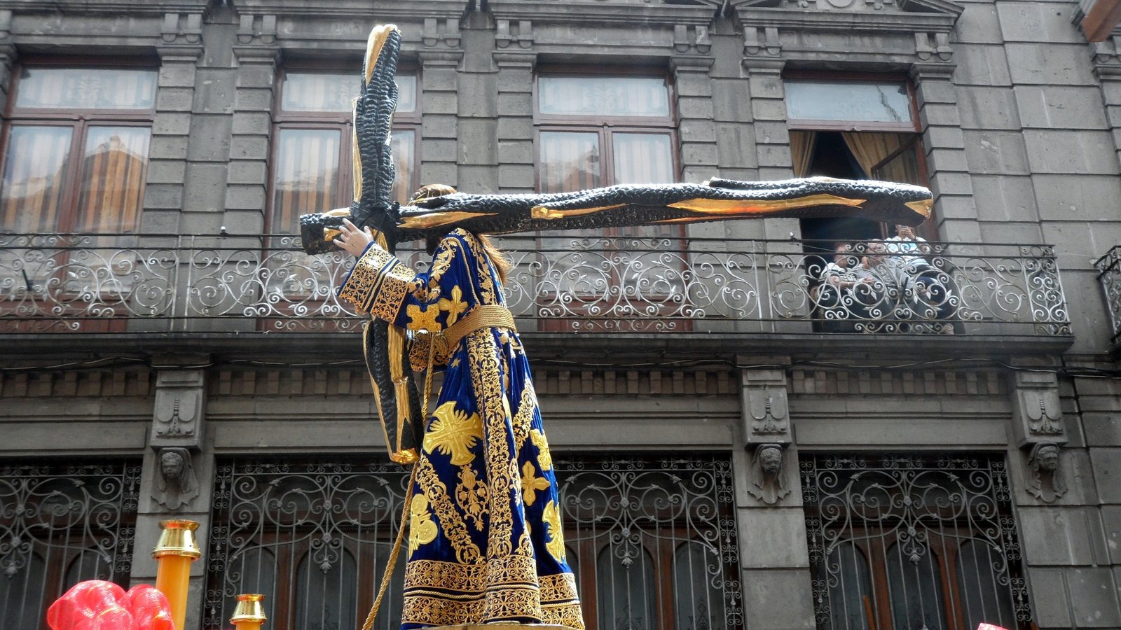 Puebla conmemora 34 años de fe: Más de 180 mil fieles participan en la Procesión de Viernes Santo