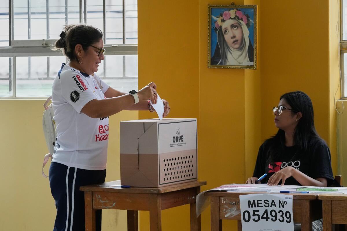Voto de protesta en Perú: nulos y blancos superan a la candidata más votada