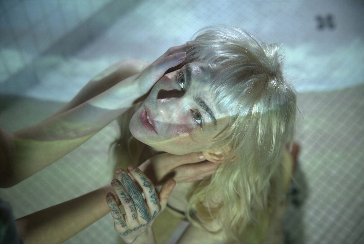Grimes anuncia «Psy Opera»