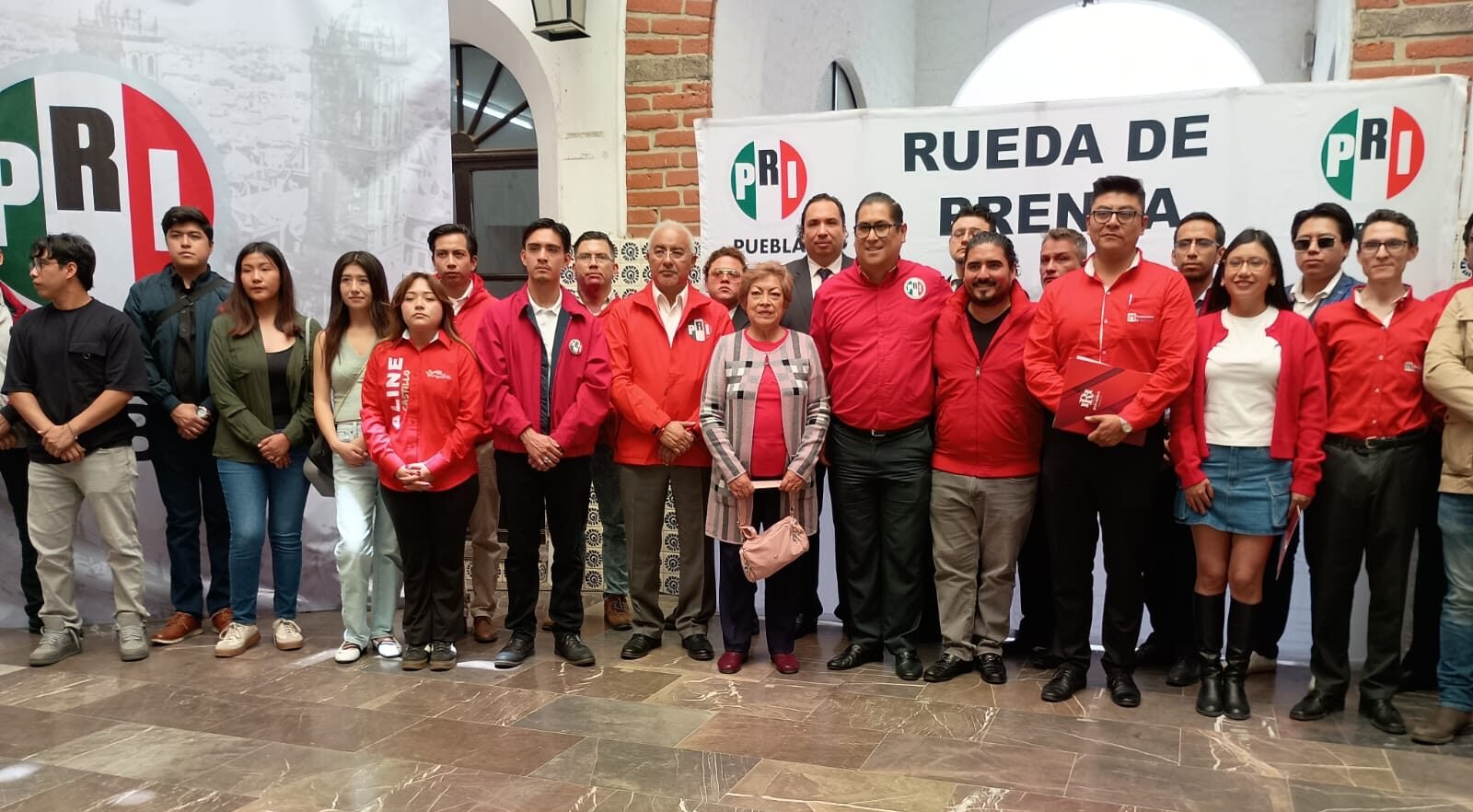 PRI Puebla denuncia abandono en servicios y seguridad: «Baches e inseguridad superan la narrativa oficial»