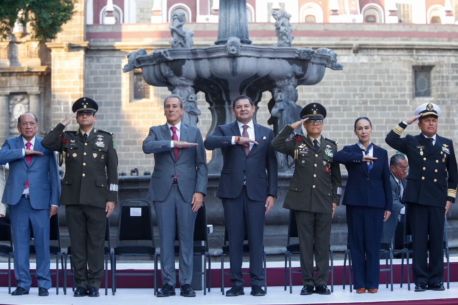 Gobernador y alcalde encabezan ceremonia por el 495 aniversario de la Fundación de Puebla