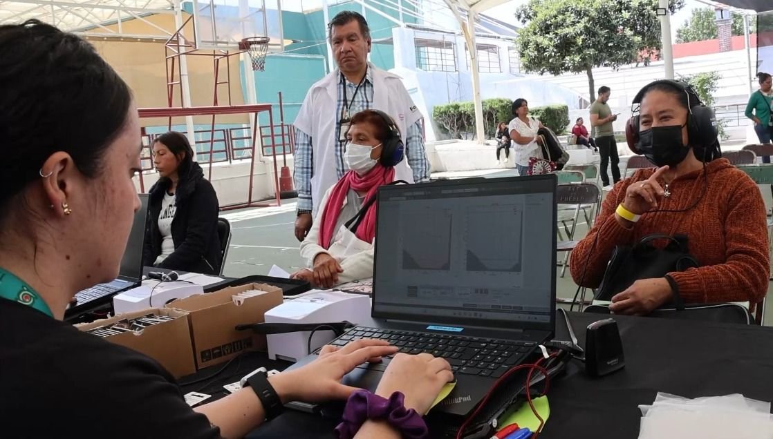 Con histórica inversión de 36 mdp, SEDIF y Beneficencia Pública Nacional entregaron auxiliares auditivos