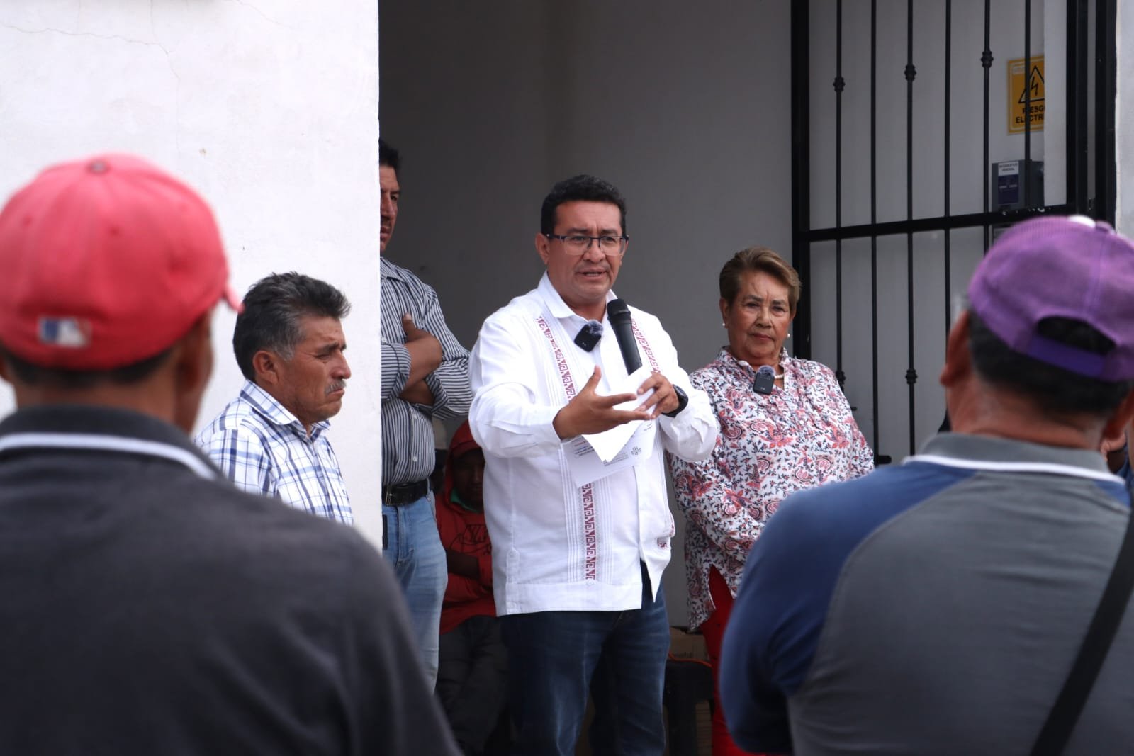 Impulsa diputado Pável Gaspar diálogo con productores de flores para fortalecer al sector