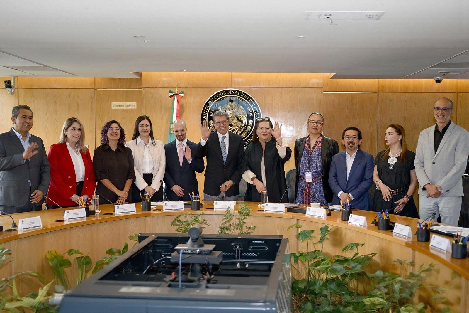Ricardo Monreal recibe propuesta del INE para postergar elecciones judiciales de 2027