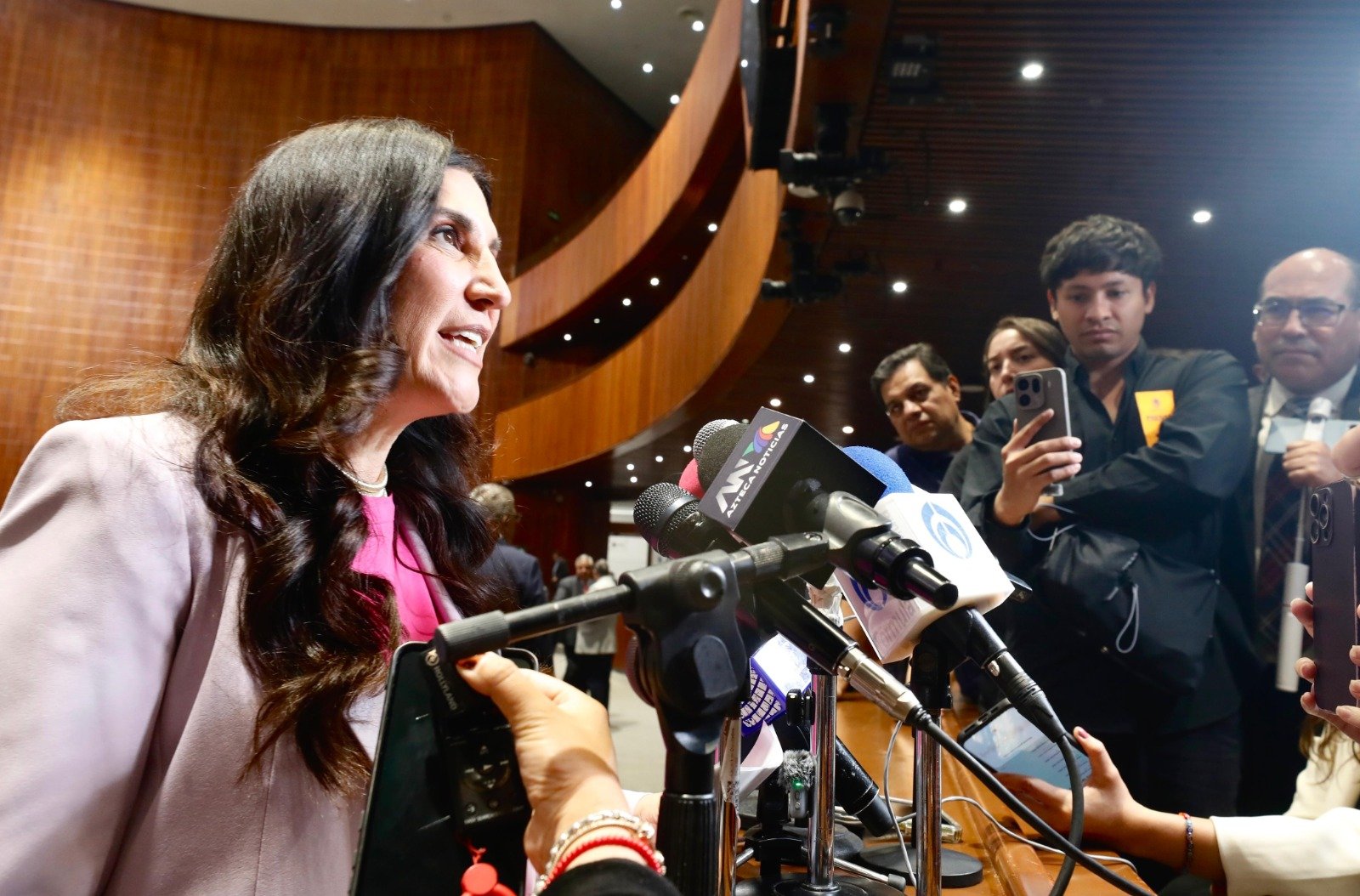 Kenia López Rabadán alerta sobre “nulidad a modo” de candidaturas y exige imparcialidad en juicios políticos
