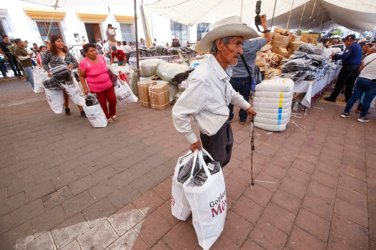 CON TIANGUIS DEL BIENESTAR, GOBIERNO FEDERAL Y ESTATAL REGRESA AL PUEBLO LO ROBADO