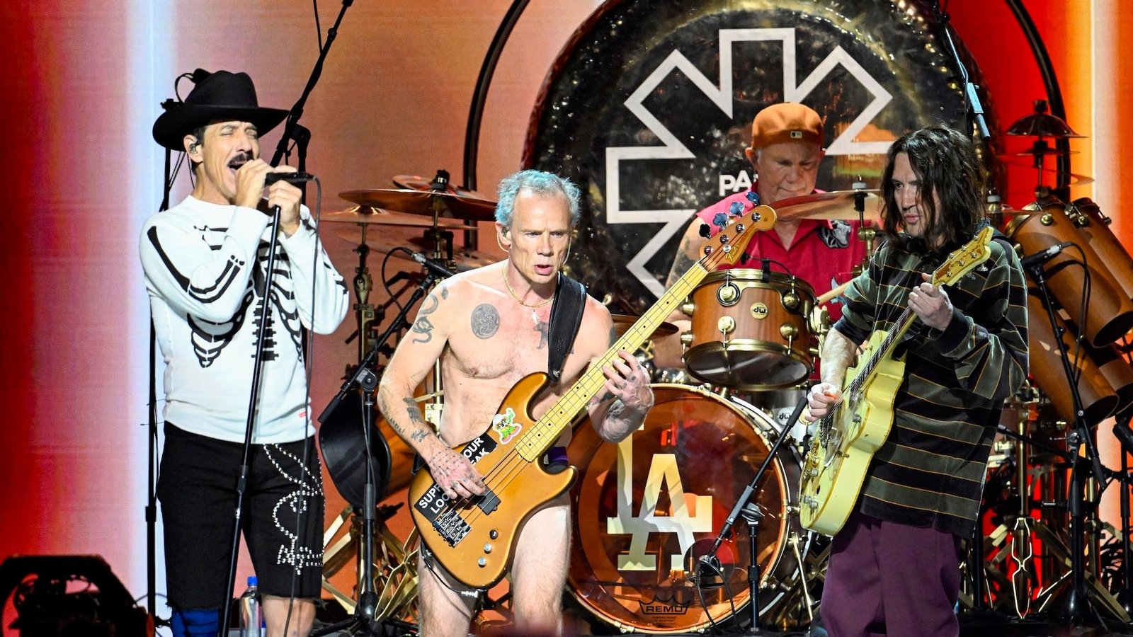 Red Hot Chili Peppers venden su catálogo de grabaciones a Warner Music por 300 mdd