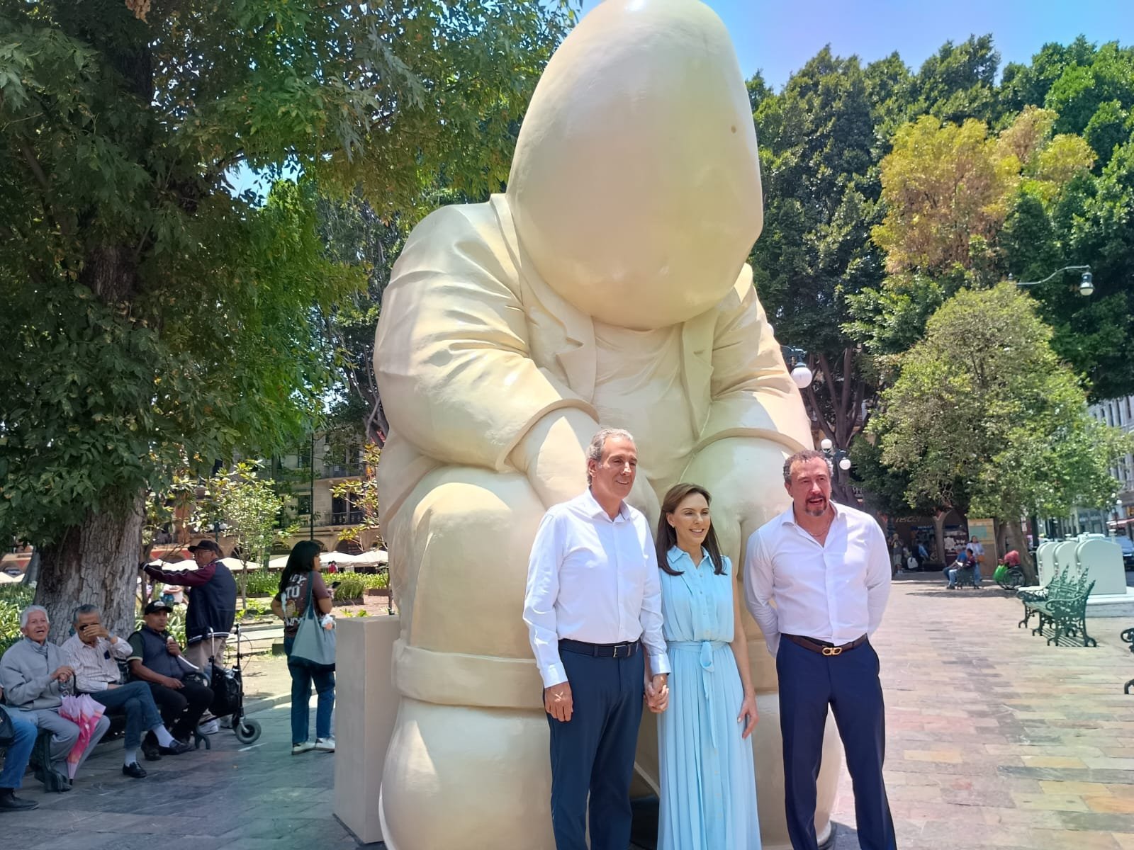 Pepe Chedraui inaugura la exposición “Viajando con Timoteo” en el corazón de Puebla
