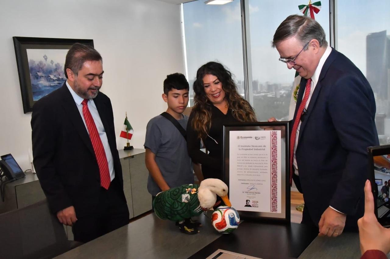 Inician el registro oficial de la marca “PATO MERLÍN” ante el IMPI tras su éxito viral en el Mundial 2026