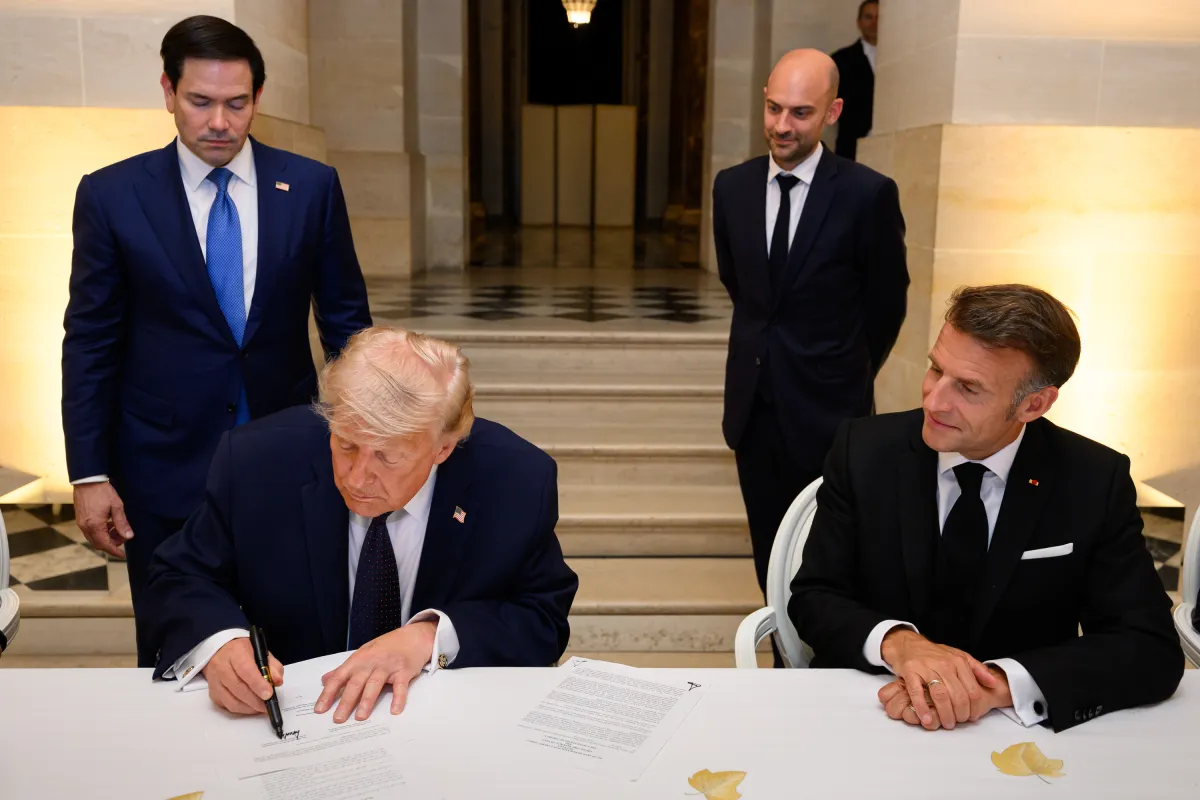 Estados Unidos e Irán firman un memorando de entendimiento para poner fin al conflicto armado