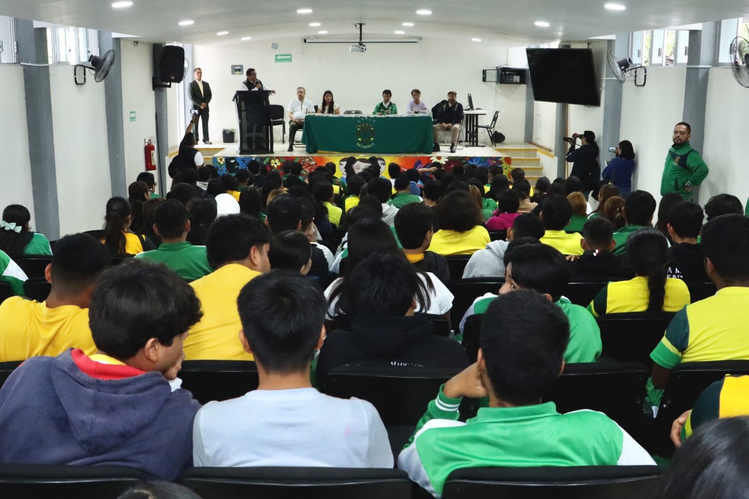 Diputado Pável Gaspar Ramírez impulsa acercamiento legislativo con estudiantes de Izúcar de Matamoros
