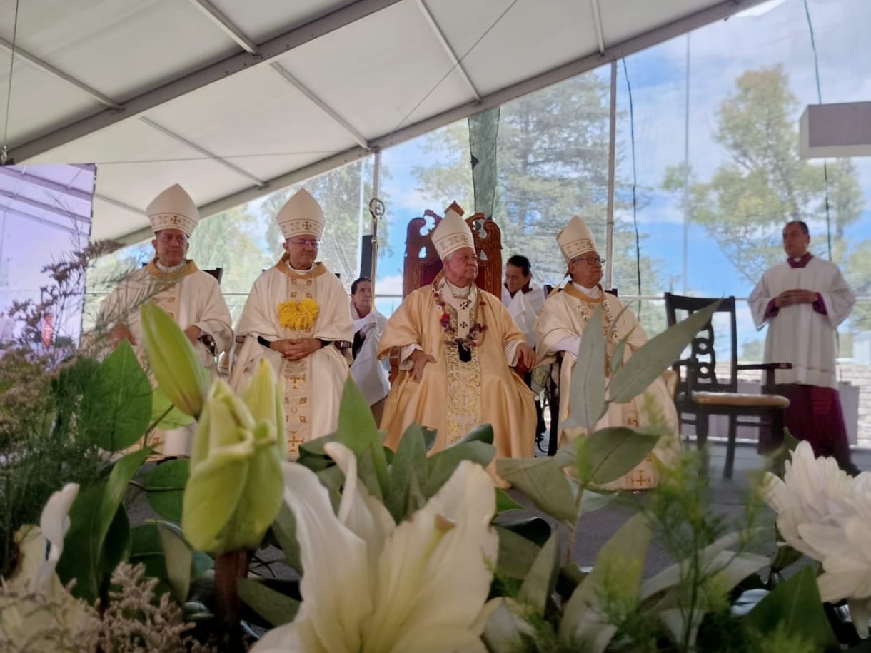 Monseñor Víctor Sánchez Espinosa celebra 50 años de ministerio sacerdotal y llama a ser constructores de paz