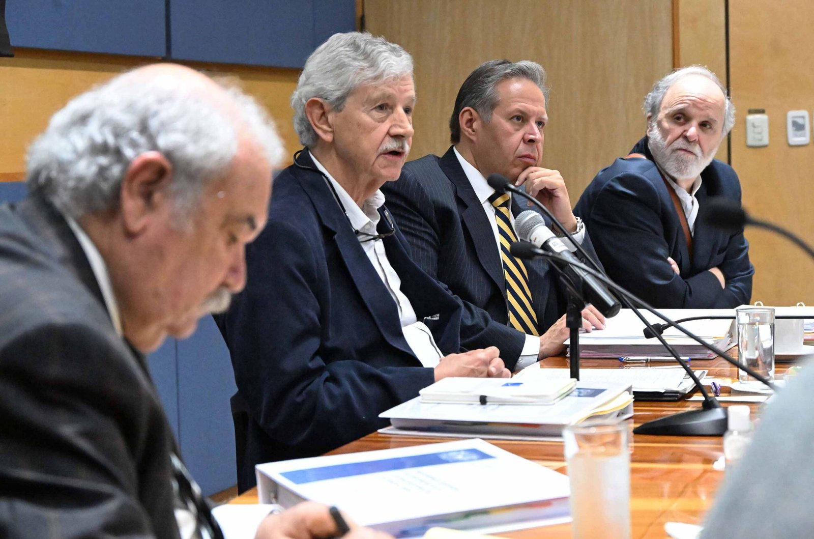 Rector de la UNAM instala Comisión Técnica para revisar el examen de ingreso a licenciatura tras protestas por irregularidades