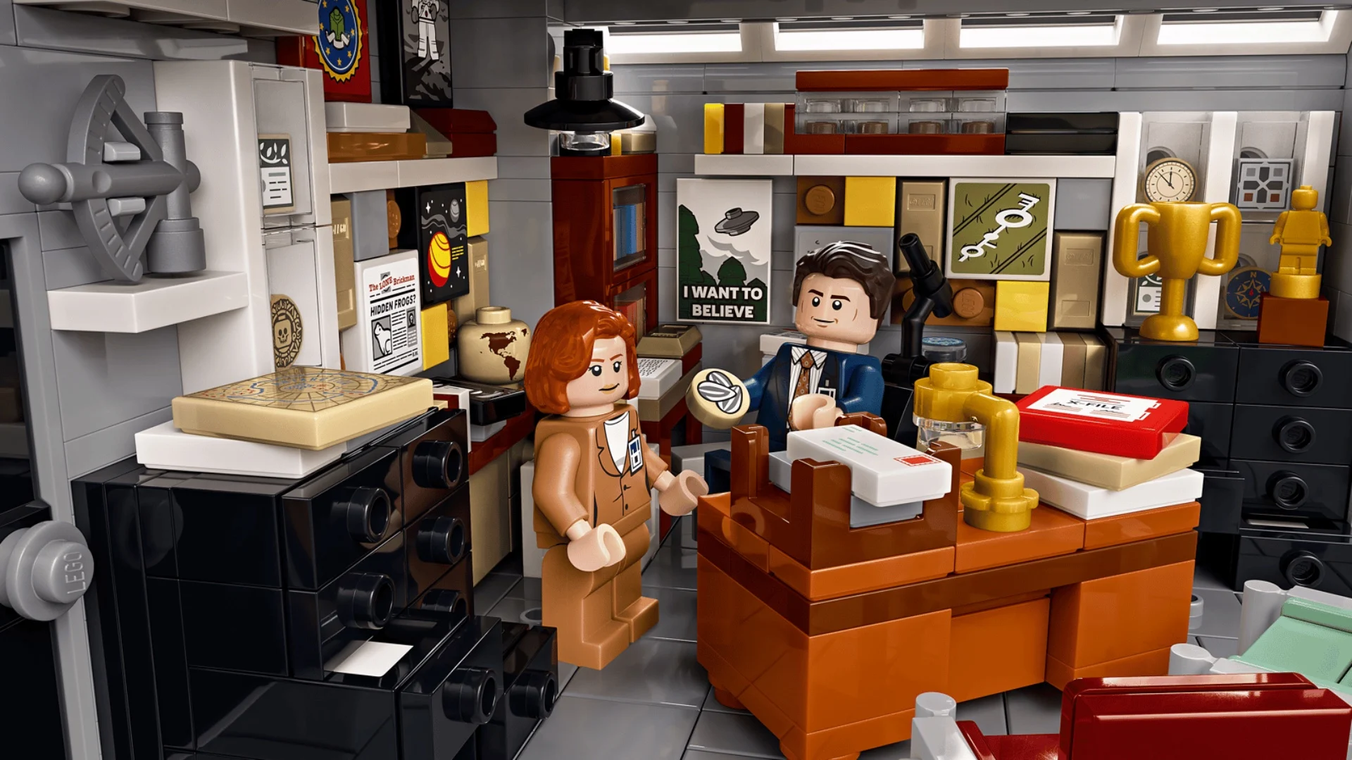 “La verdad está ahí afuera”: Lego presenta el set oficial de Los Expedientes Secretos X junto a Gillian Anderson