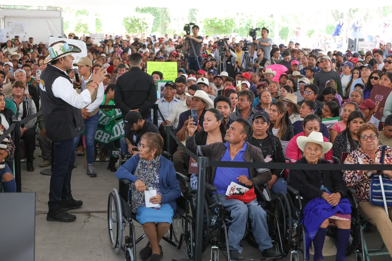 GOBIERNO ESTATAL CONSOLIDA BIENESTAR EN QUECHOLAC CON OBRA COMUNITARIA
