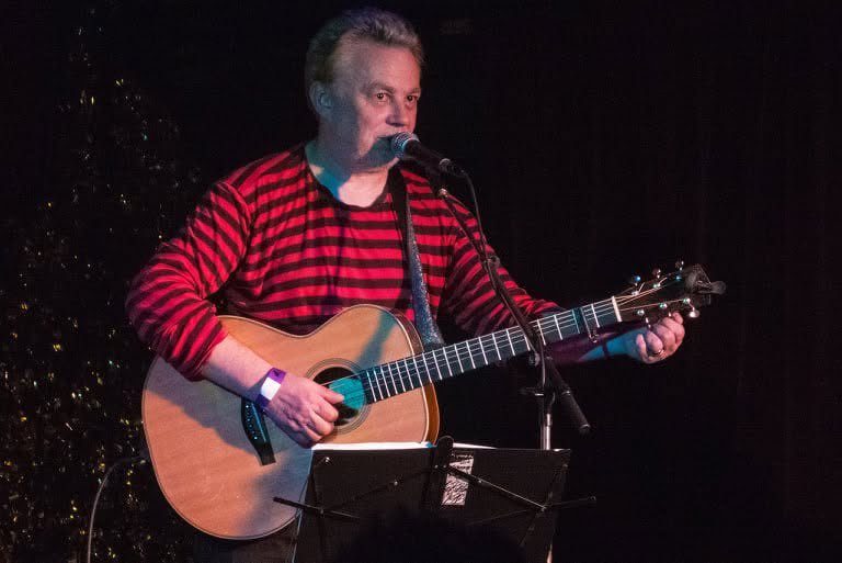 Fallece John Douglas, guitarrista y vocalista de la banda escocesa Trashcan Sinatras, a los 62 años