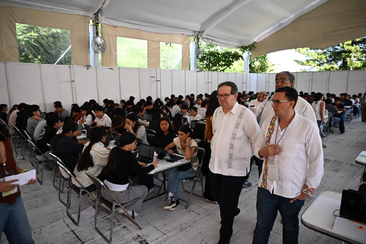 Analiza la UNAM regresar al examen de ingreso presencial tras anomalías en la prueba en línea