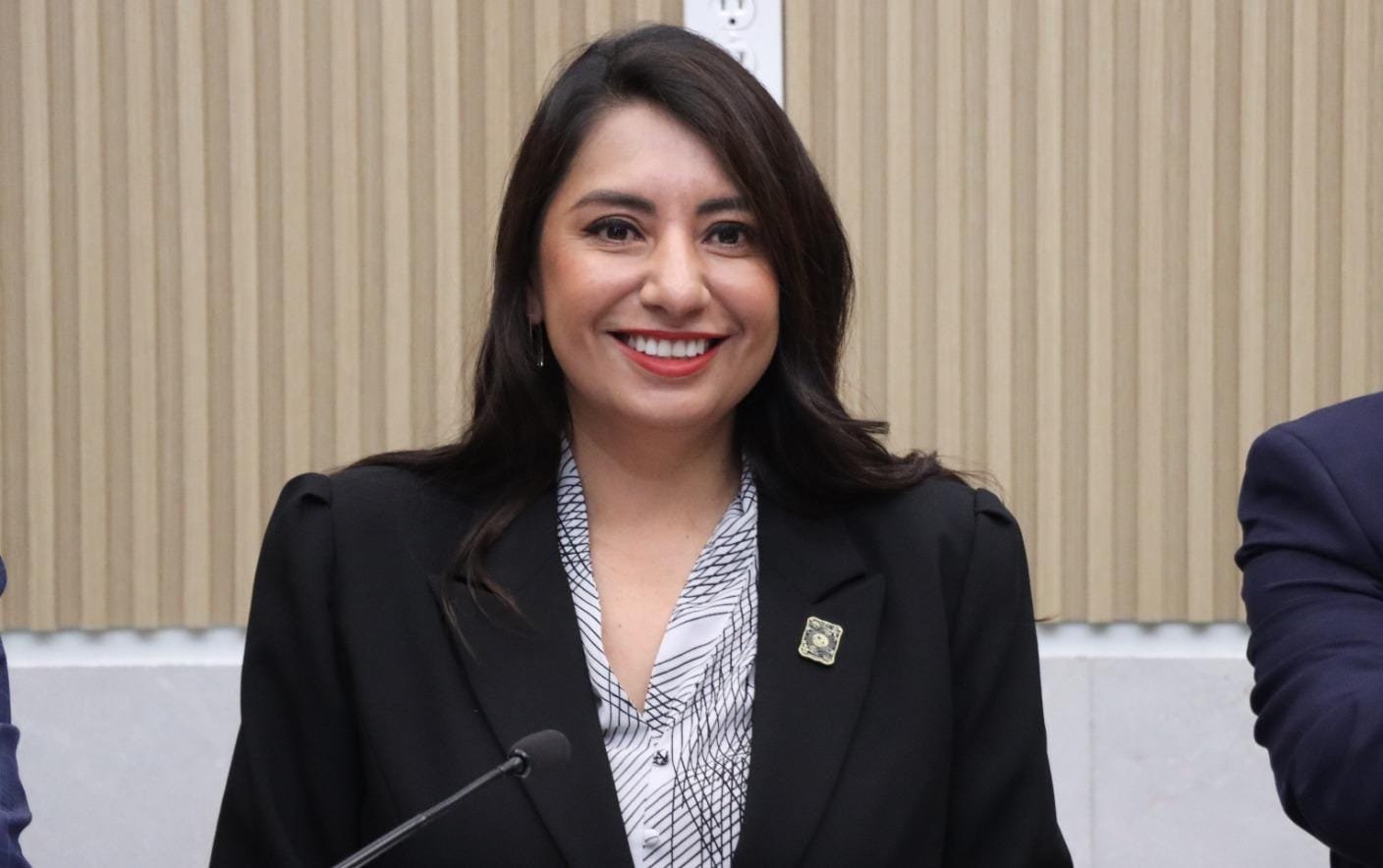 Diputada Angélica Alvarado promueve iniciativa para tipificar el acecho en Puebla
