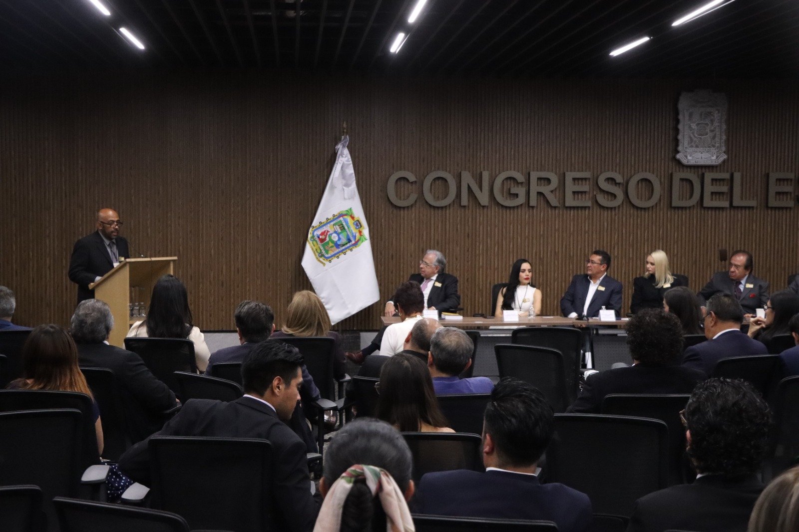 Dialogan en el Congreso de Puebla sobre la implementación de la inteligencia artificial en los procesos legislativos 