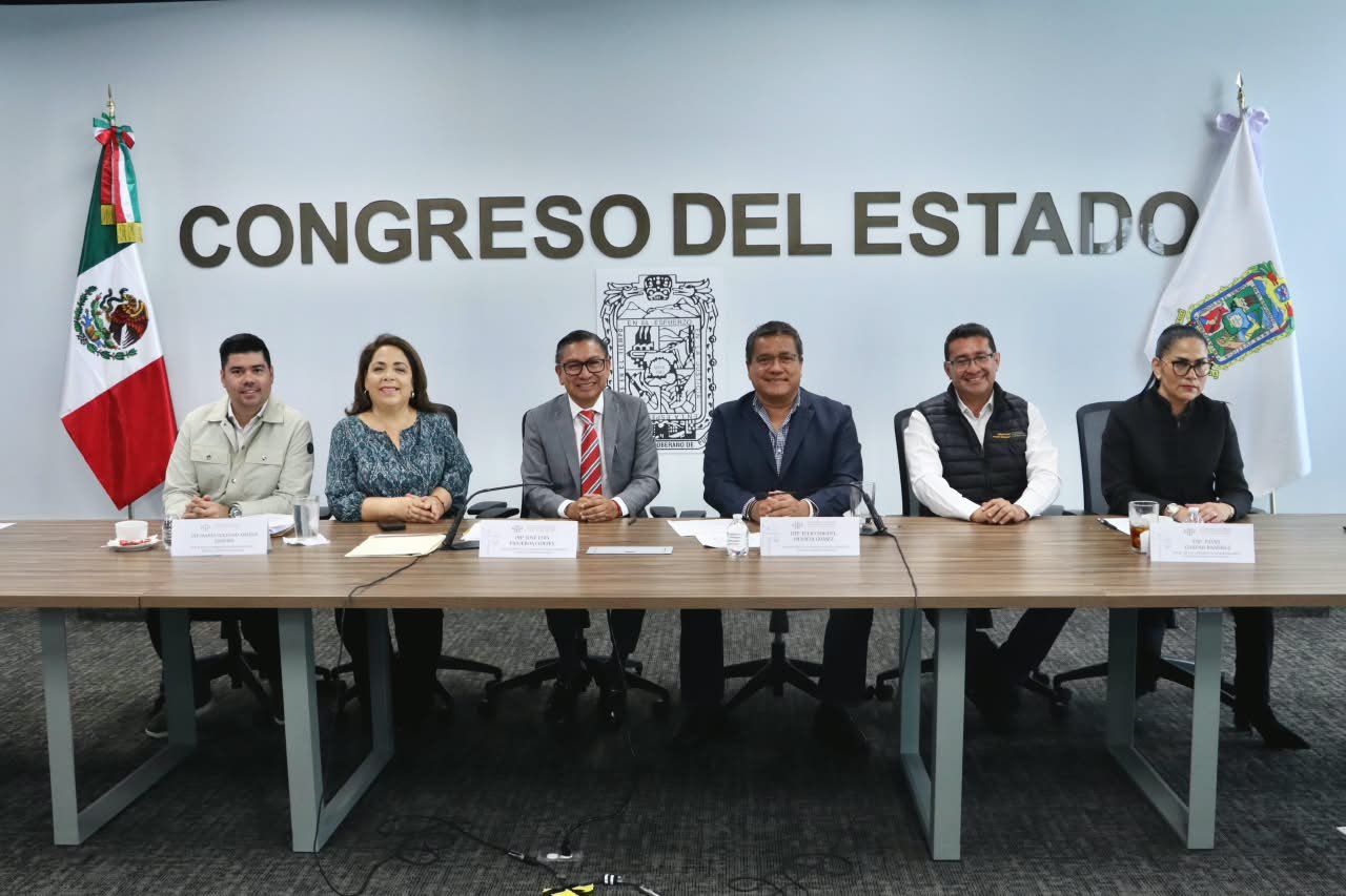 Aprueba Comisión del Congreso integración de Concejos Municipales en Acatlán, Esperanza y Tepeyahualco
