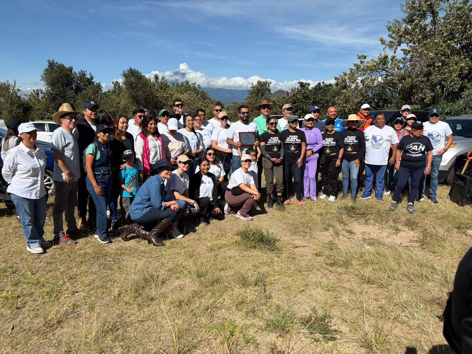 APUESTA ITERUM CONNECTIONS POR LA RECUPERACIÓN AMBIENTAL; DONA 500 ÁRBOLES PARA EL CERRO «ZAPOTECAS» DE CHOLULA