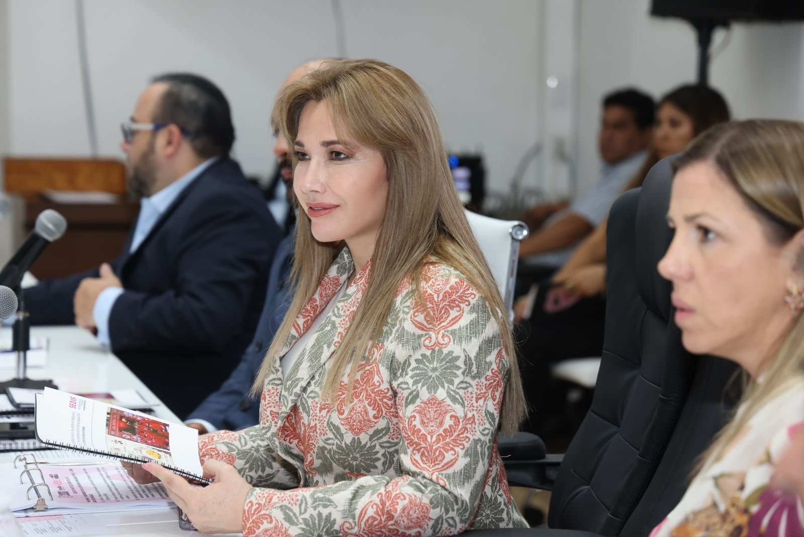 PRESIDE CECI ARELLANO TERCERA SESIÓN ORDINARIA DEL PATRONATO DEL SEDIF