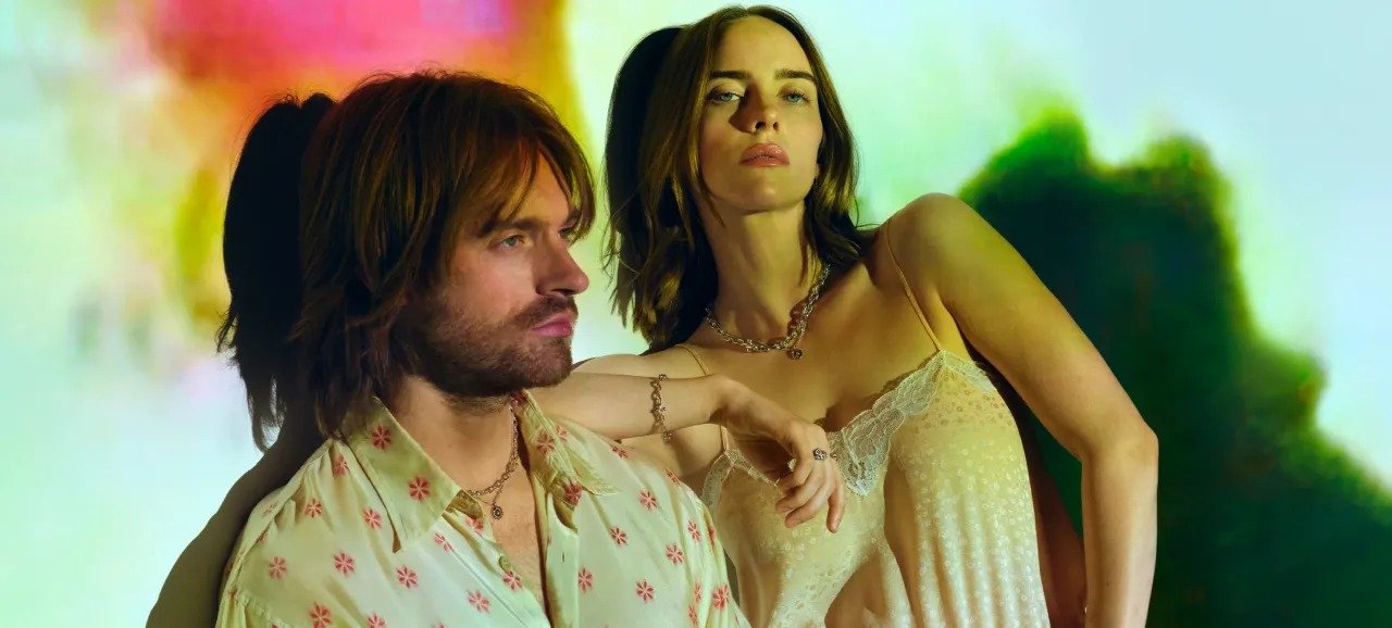 Billie Eilish y Finneas debutan en el diseño de joyería con una colección sustentable junto a John Hardy