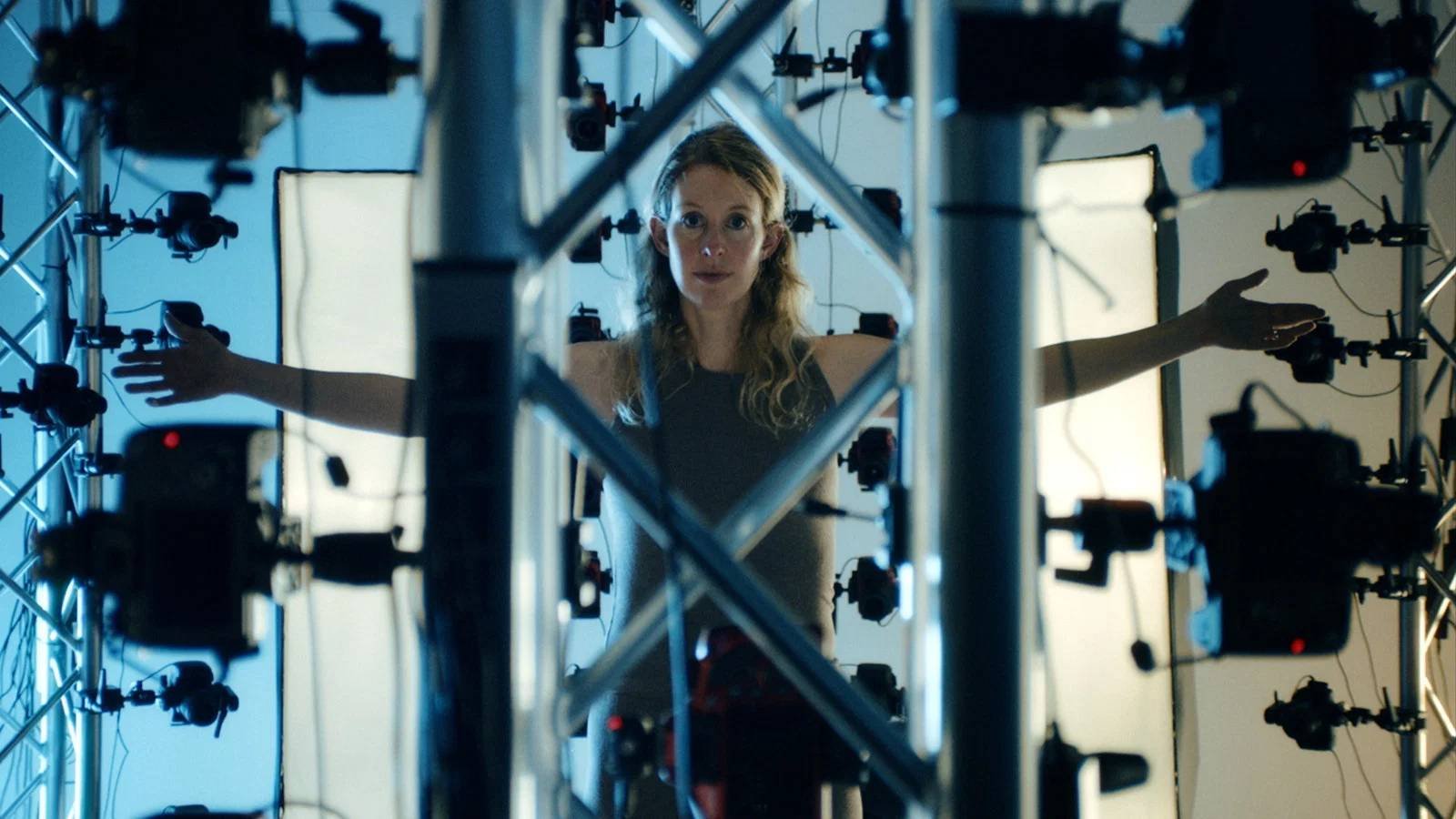 Documental sobre Elizabeth Holmes rompe récords de taquilla en Norteamérica frente al estreno de “Street Fighter”
